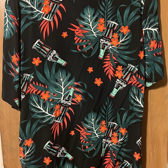 Coca-cola Men’s button up - Picture 3 of 7